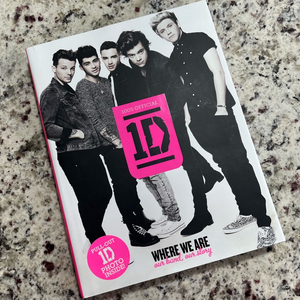 1D 'Where We Are' Official Band Book with Photo Cards
